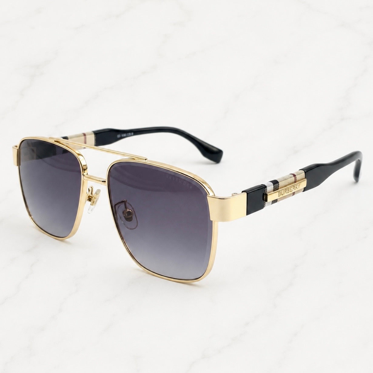 Burberry Hologram G-35 2026