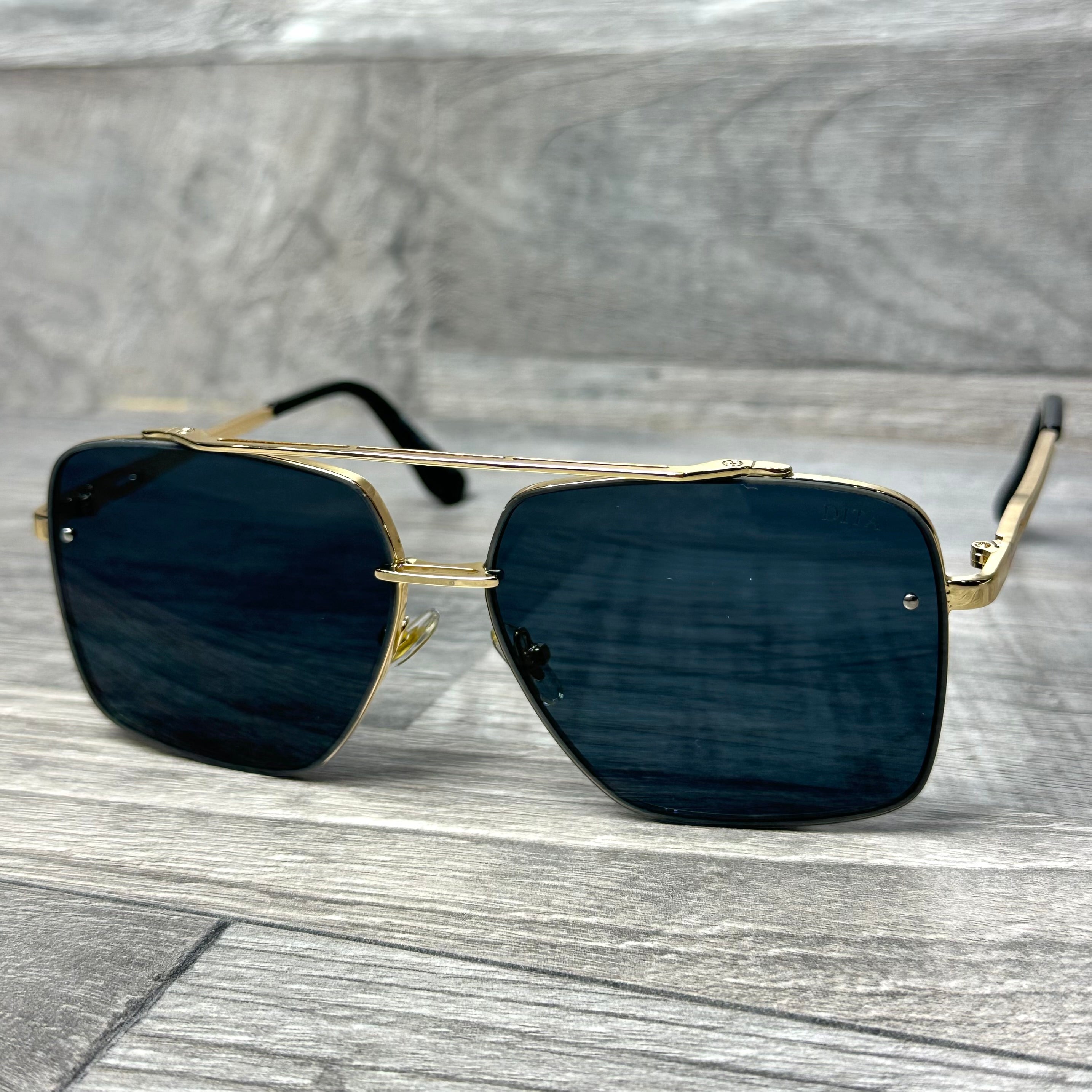Dita 077 - Black Gold 2026