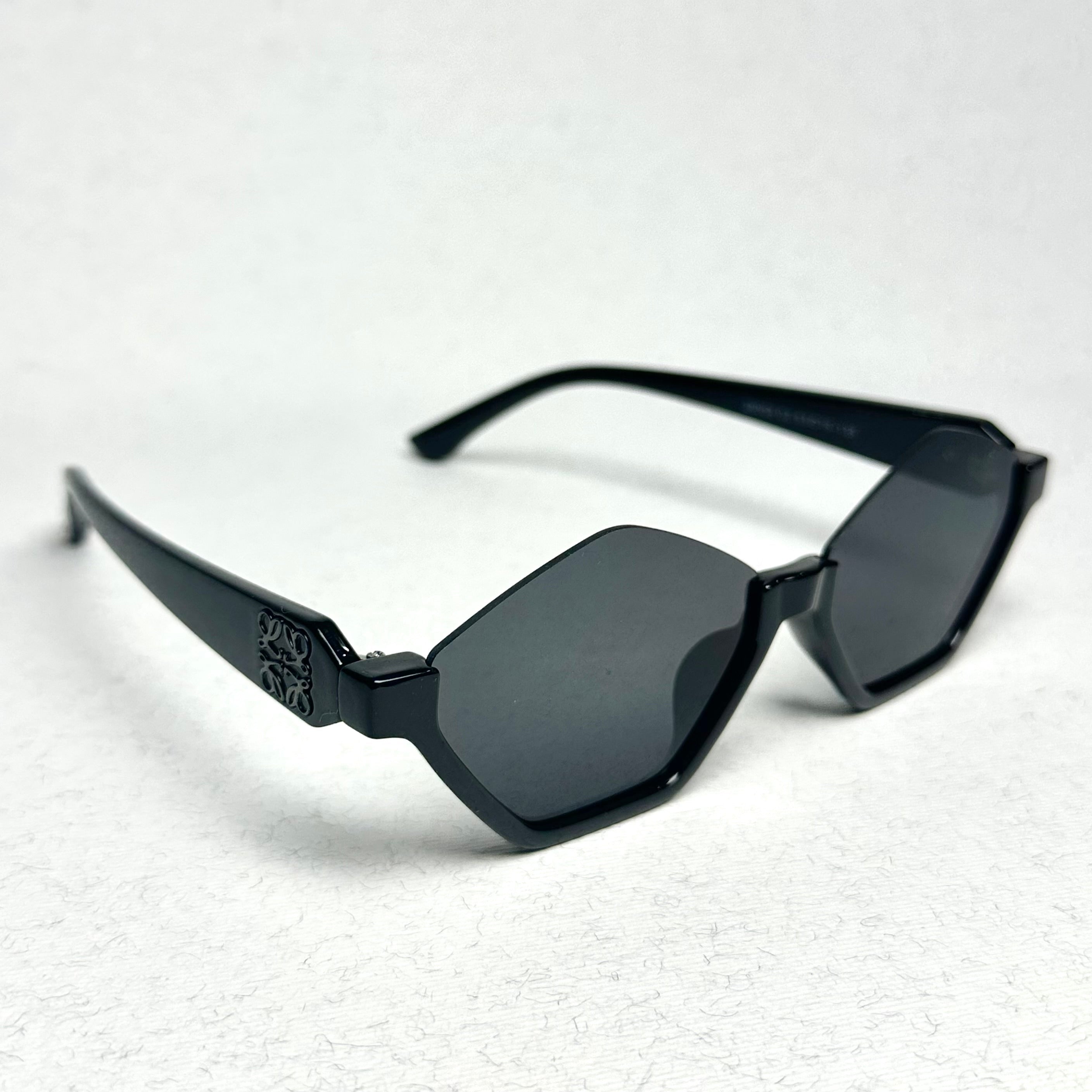 Loewe Black F-98