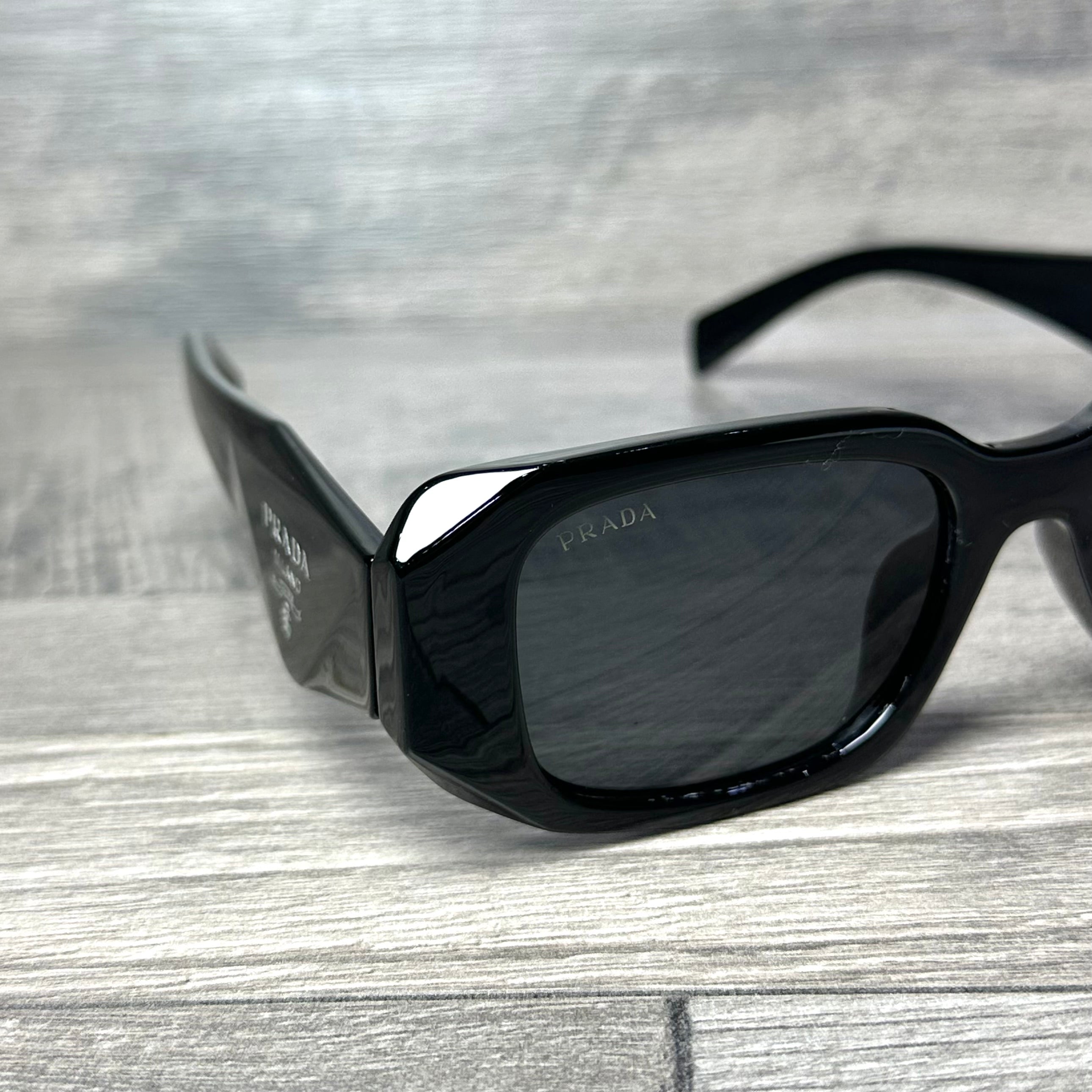 Prada Classic Black Silver  G-72