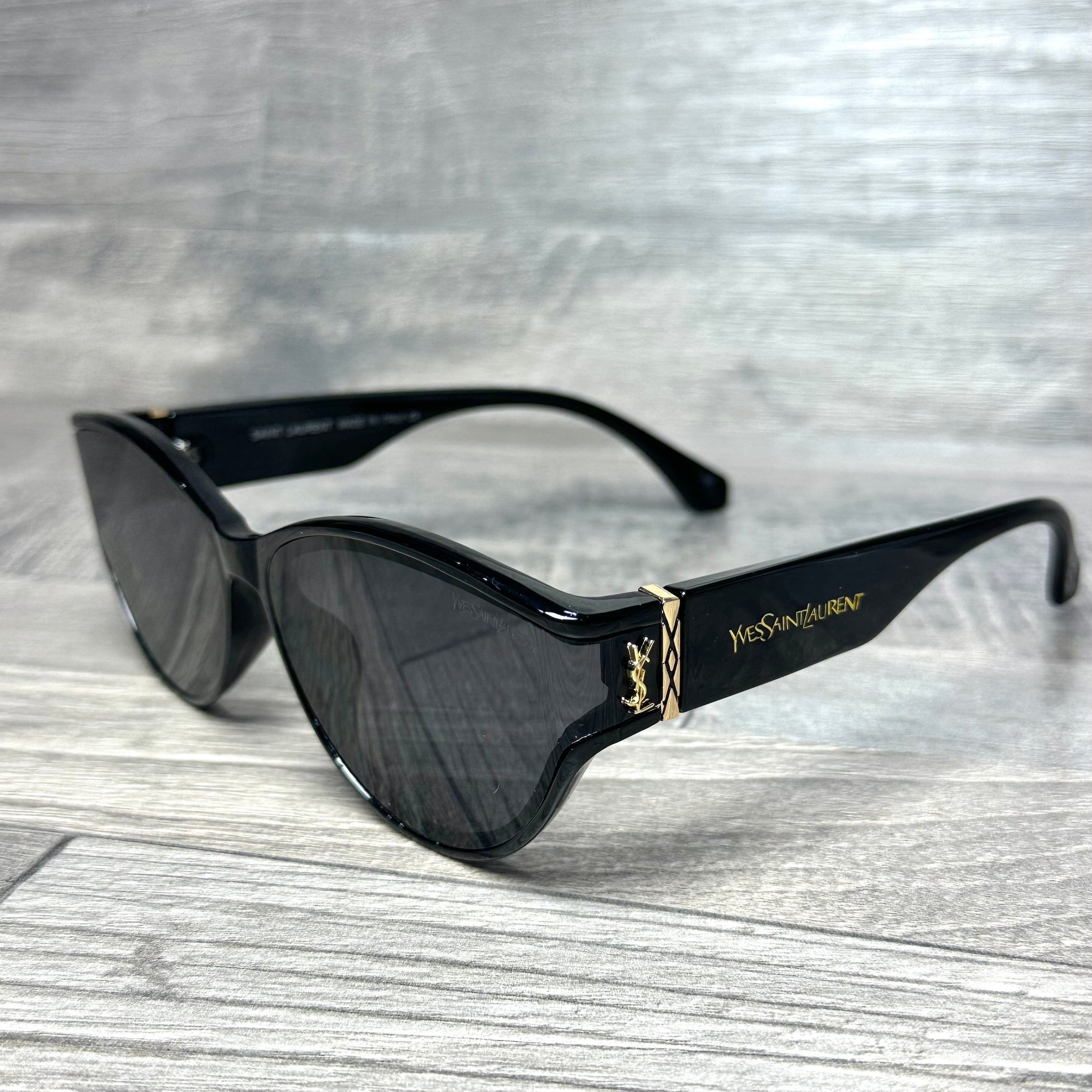Yves Saint Laurent Black Gold  G-75