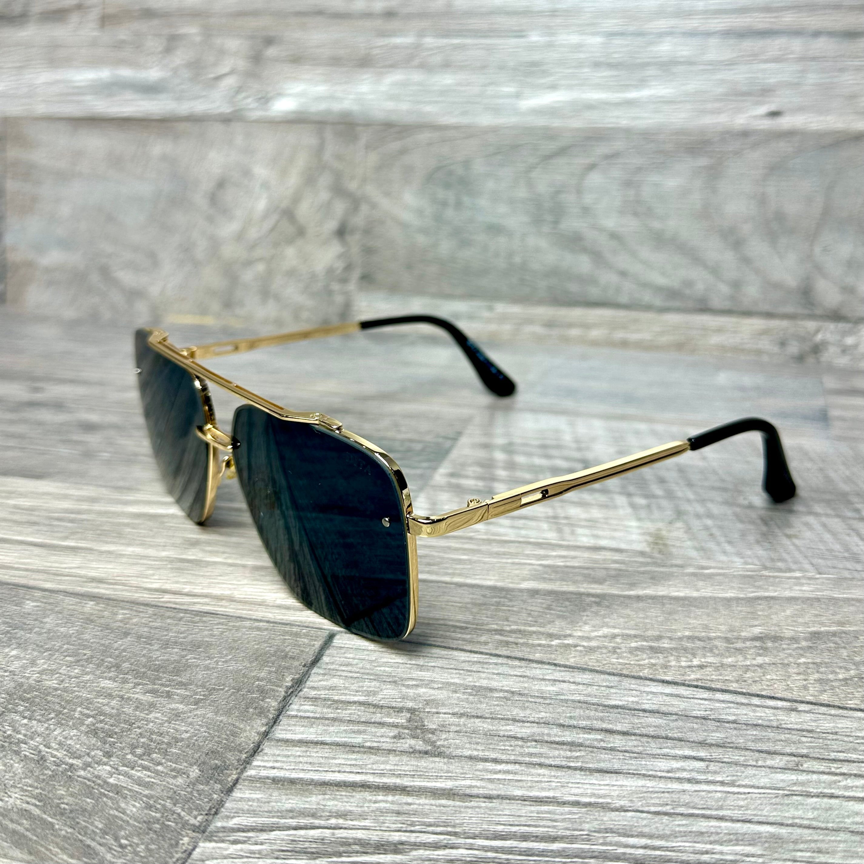 Dita 077 - Black Gold 2026