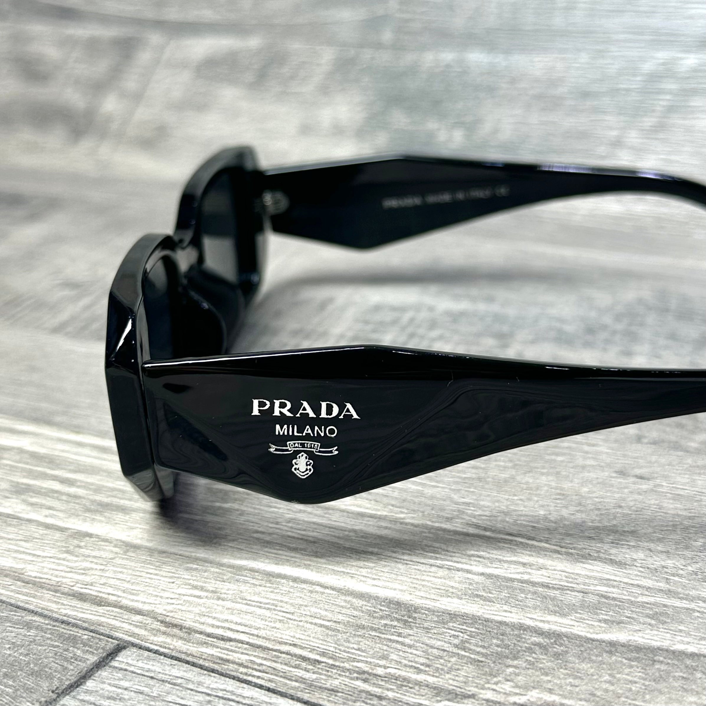 Prada Classic Black Silver  G-72