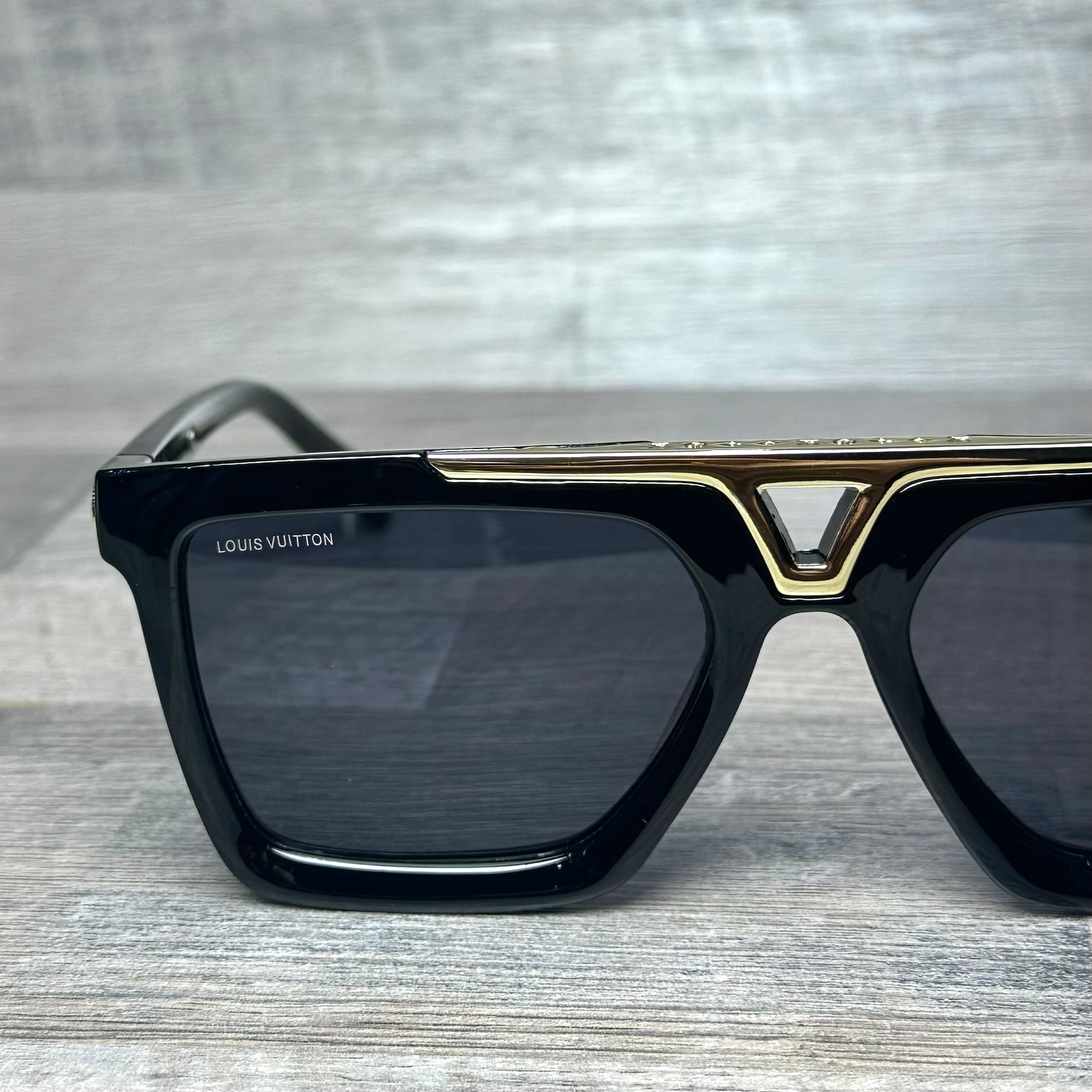 LV Millionaires Slim Gold G-13