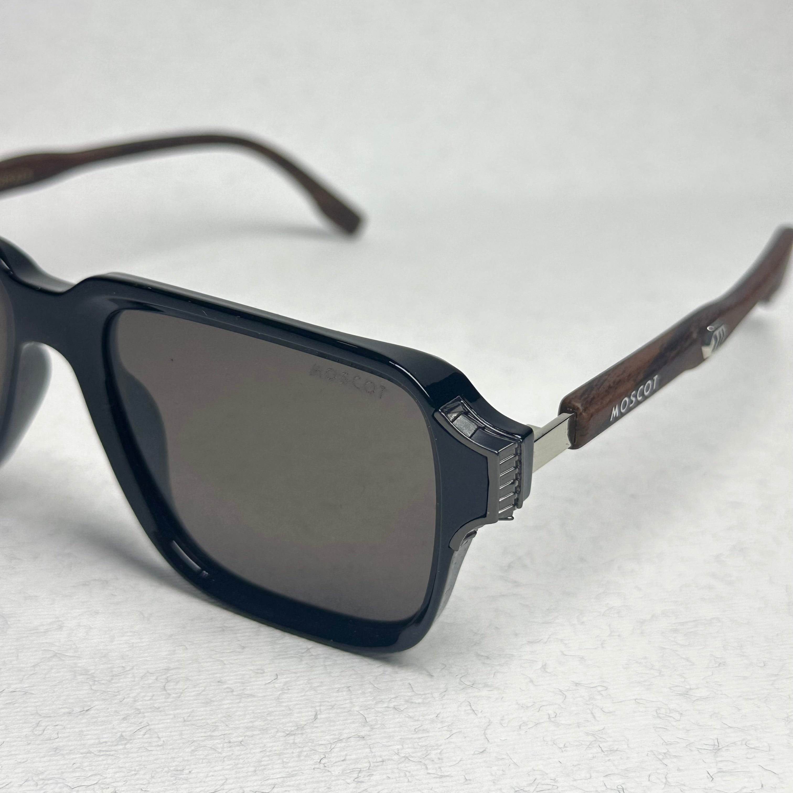 Moscot Black - 2026