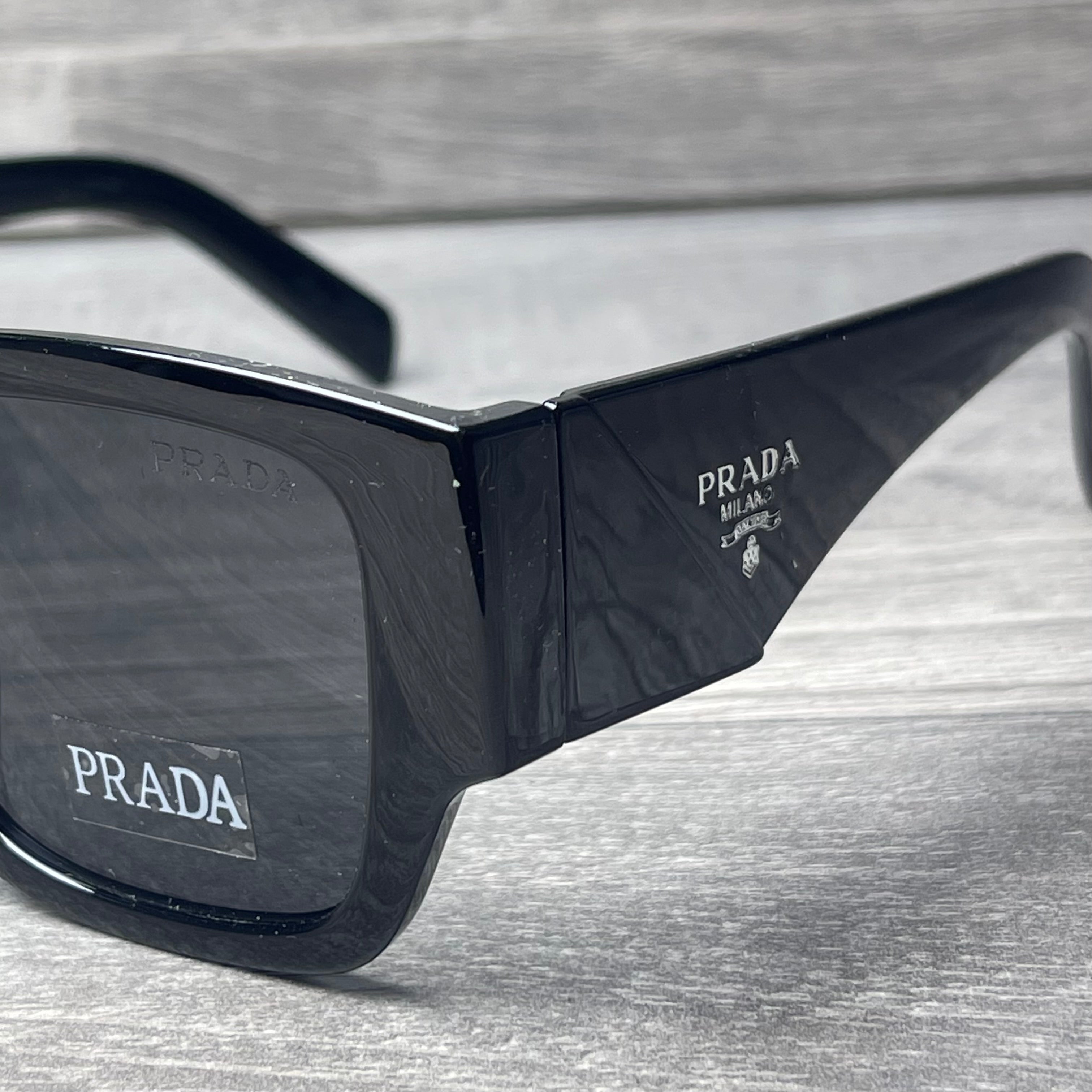 Prada Black 289