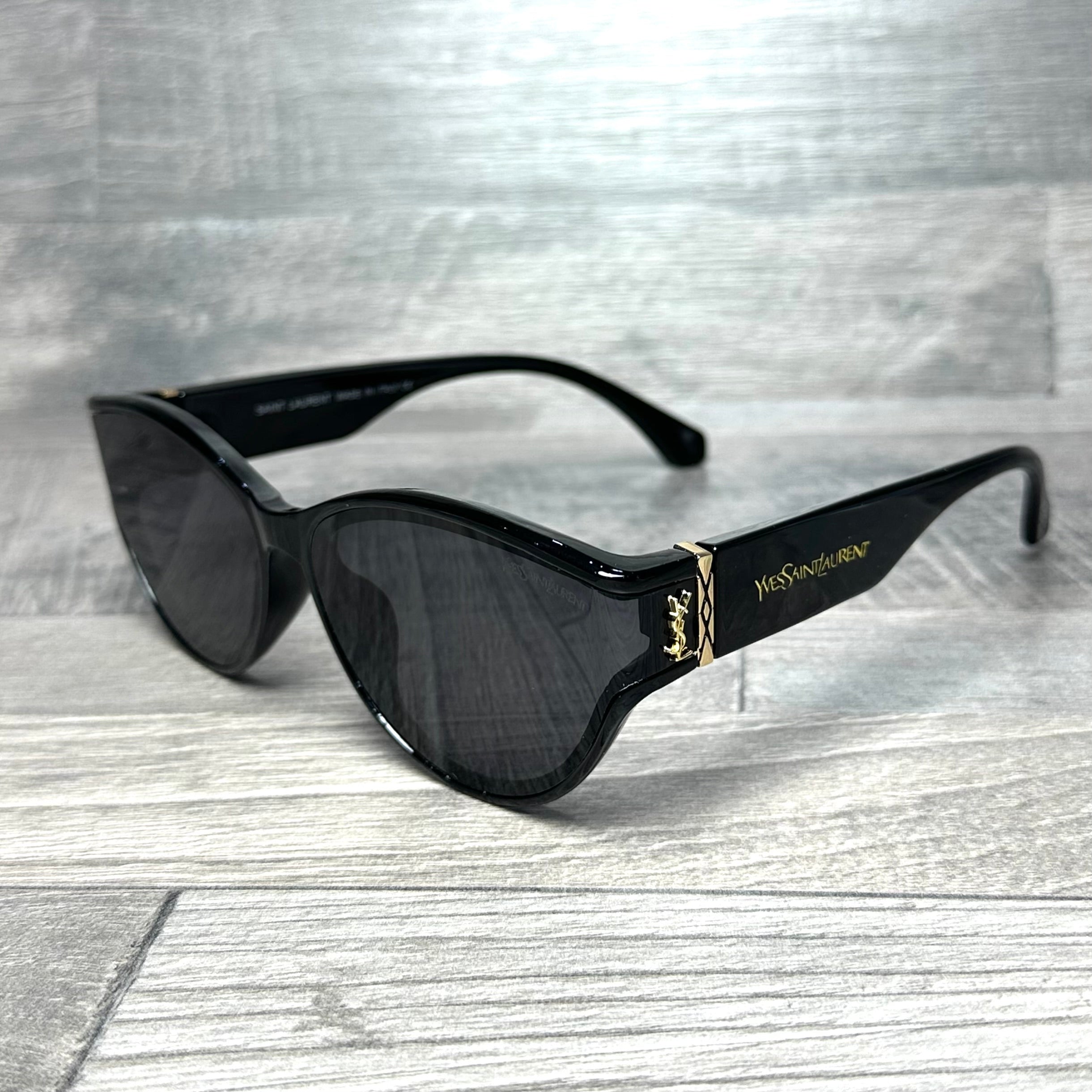 Yves Saint Laurent Black Gold  G-75