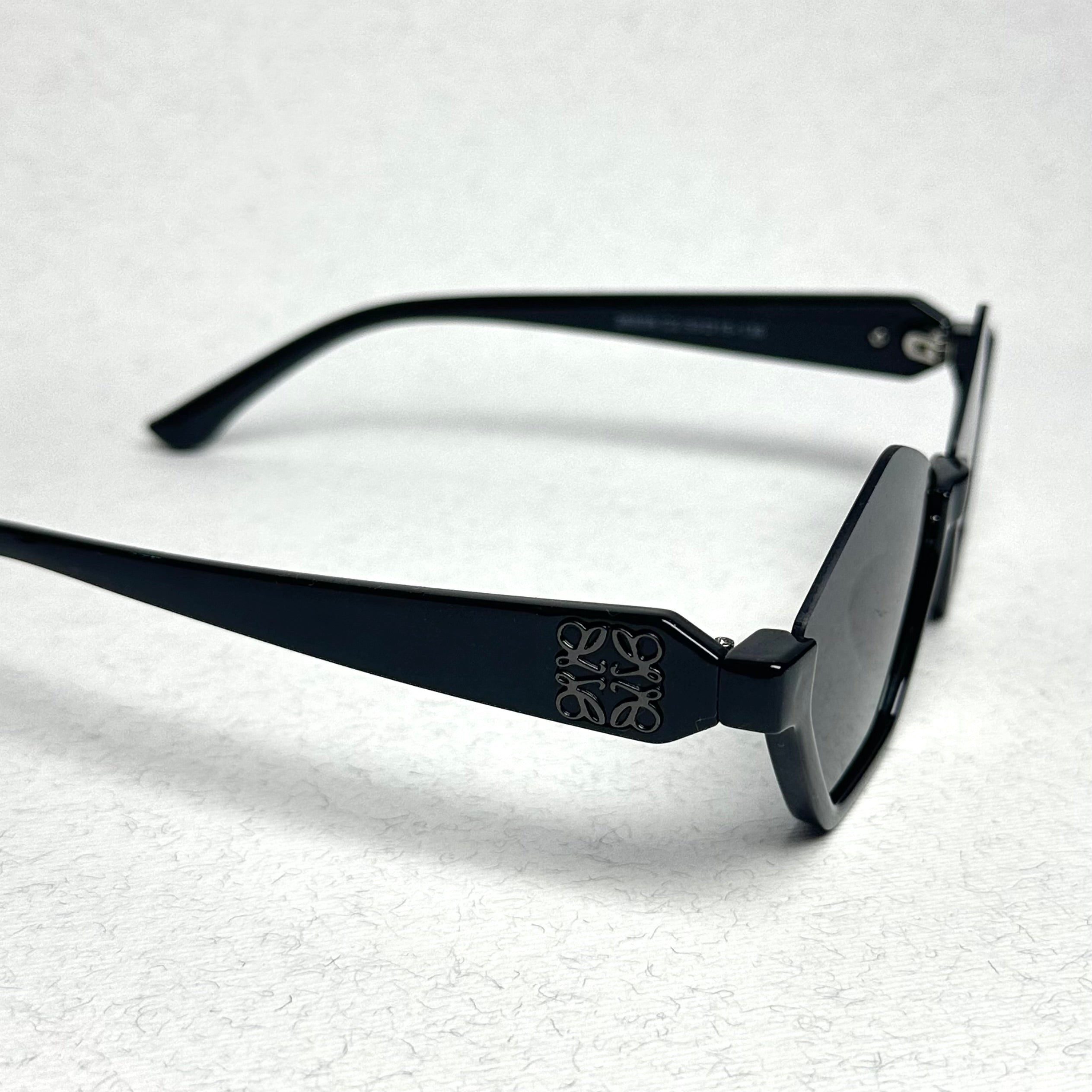 Loewe Black F-98